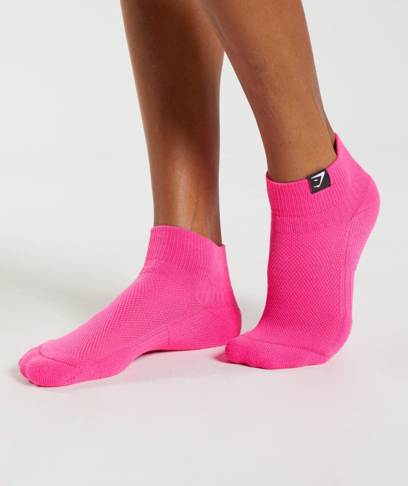 Gymshark Woven Tab Sneaker 3pk Socks Green / Pink / Fuchsia | NZ 7TWLEF